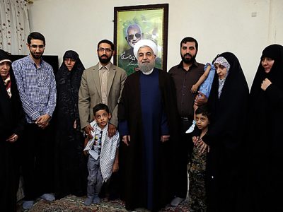دیدار دکتر روحانی در دیدار با خانواده شهید حاج سعید سیاح طاهری